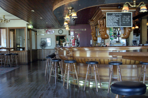 The bar of the Beaconsfield Hotel in 2004.