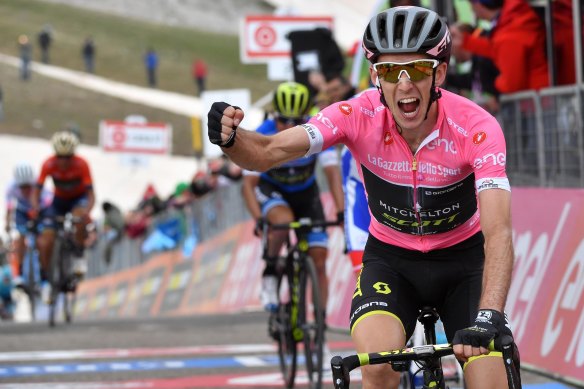 Simon Yates in the pink leader's jersey at the 2018 Giro d'Italia. 