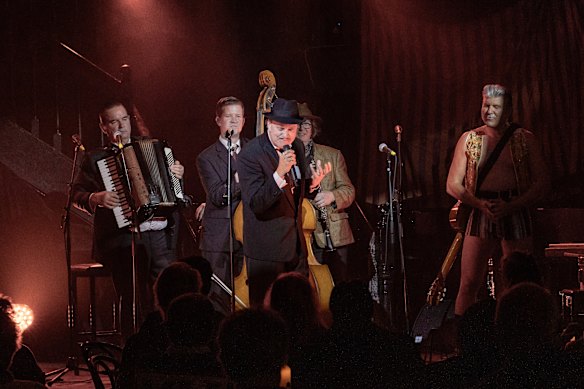 Mikelangelo and the Black Sea Gentlemen. 
