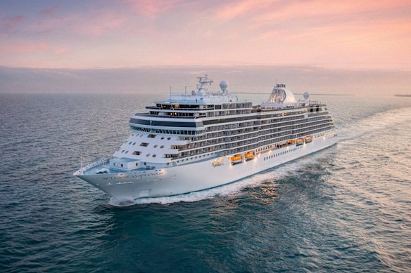 Seven Seas Splendor underway.