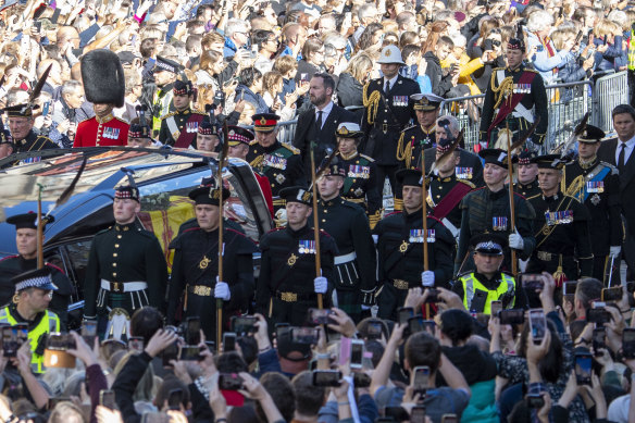 The Queen’s four children followed the procession from Holyroodhouse to St Giles’ Catherdal.