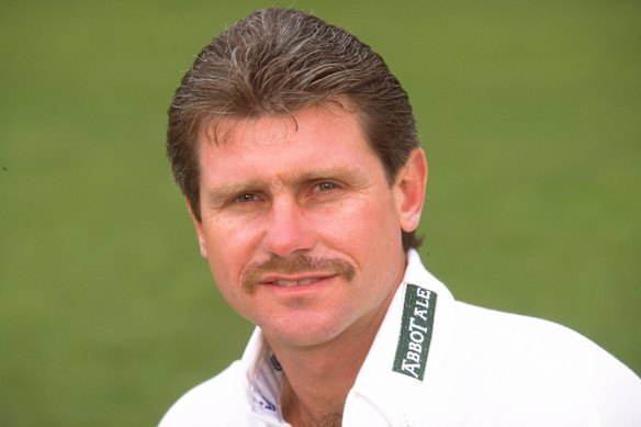 Former England cricketer Robin Smith has died at age 62.