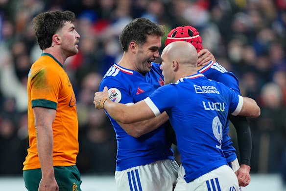 France celebrate Louis Bielle-Biarrey’s try in another missed opportunity for Australia.