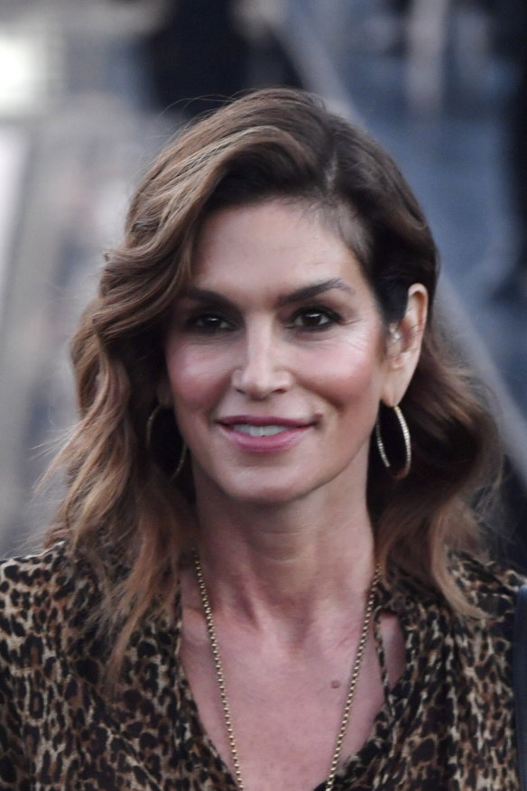 American model Cindy Crawford is another F45 celebrity.