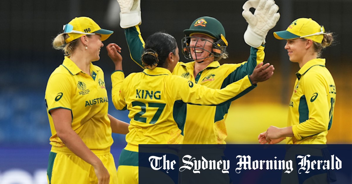 Alana King takes a record 7-18 at World Cup as Australia beats South Africa