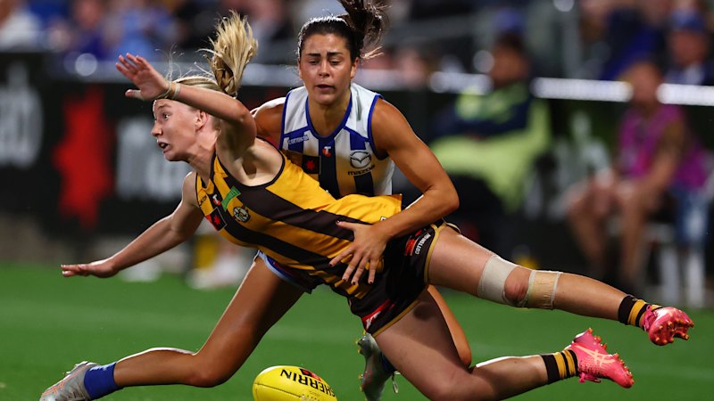 Roos book AFLW preliminary final berth, extend winning streak to 25 beating goal-less Hawks
