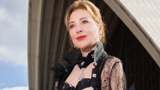 Bernadette Robinson is taking on some of the greatest divas from the past to the present.