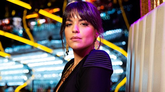 Valance plays Tahlia Woods in Playing for Keeps, returning to Network 10 on October 16. 