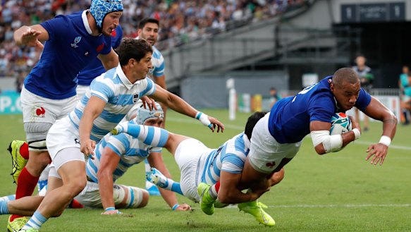France's Gael Fickou dives over to score against Argentina. The Europeans have an extraordinary history at the World Cup.