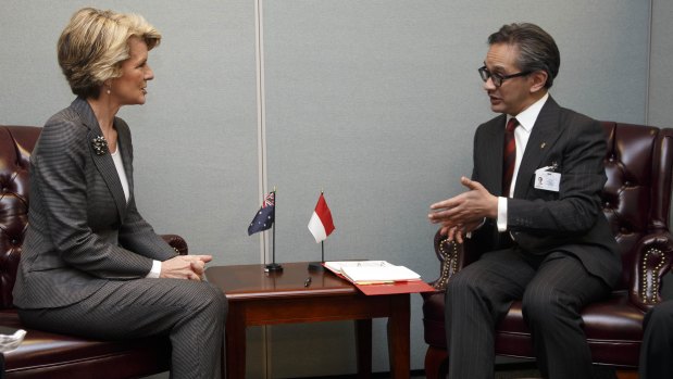 Former Indonesian foreign minister Marty Natalegawa, right, meets with Australian counterpart Julie Bishop in New York in 2013.
