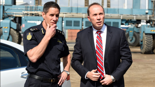 Former home affairs minister Peter Dutton and former and Australian Border Force commissioner Roman Quaedvlieg in 2015.
