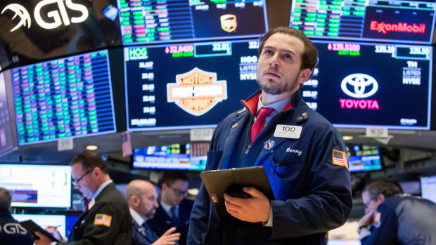 Wall Street extended its losing streak on Friday. 