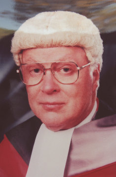 Justice David Hunt presiding over the Milat trial.