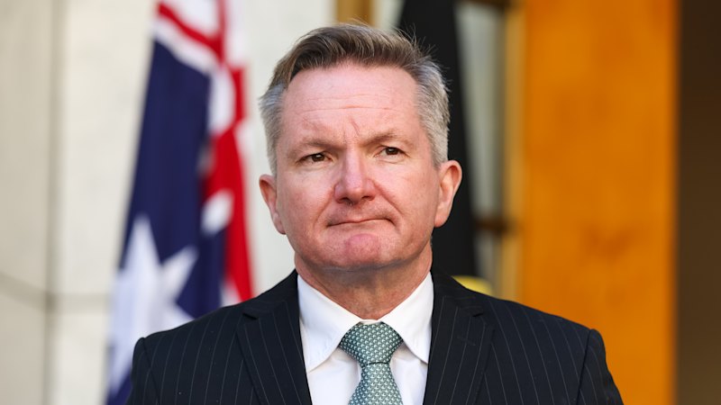Bowen’s side role at international summit will cost taxpayers almost $150m
