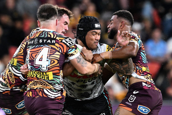 Brisbane, Australia. May 18, 2023. Selwyn Cobbo of the Broncos scores a try  during the NRL Round 12 match between the Brisbane Broncos and the Penrith  Panthers at Suncorp Stadium in Brisbane