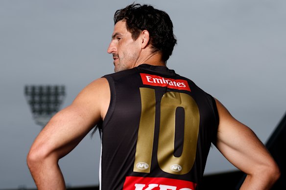 Scott Pendlebury in one of his commemorative 433rd game guernseys.