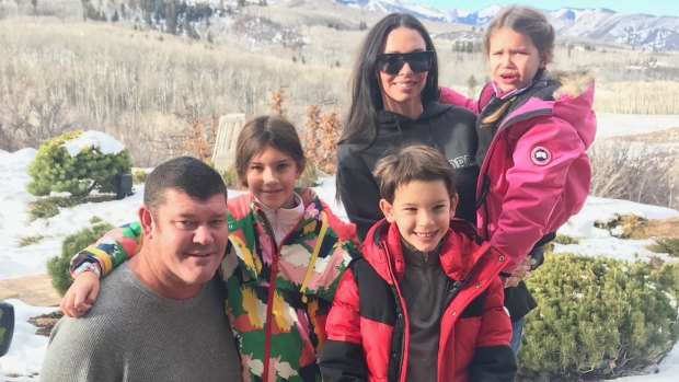 "Best Christmas ever", James Packer with his children Indigo, Jackson and Emmanuelle, along with their mother and his ex-wife Erica at their home in Aspen for Christmas 2017.