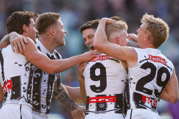 Daicos brothers fire as Magpies topple Crows in thriller