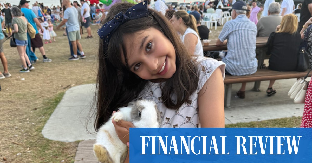 afr.com - Edmund Tadros, Jonathan Shapiro, James Costa - Sunday, 6.38pm, Bondi Beach. Then the shooting started