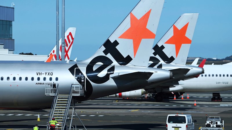 Jetstar planes flying again after mysterious GPS fault