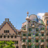 Eye-candy buildings along the Passeig de Gracia.