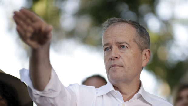 Bill Shorten says a Labor government will urge the Fair Work Commission to increase the minimum wage.