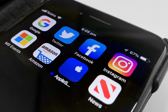 Facebook warned users that its platform and Instagram would no longer contain news articles if the government passed laws to make it pay for content.