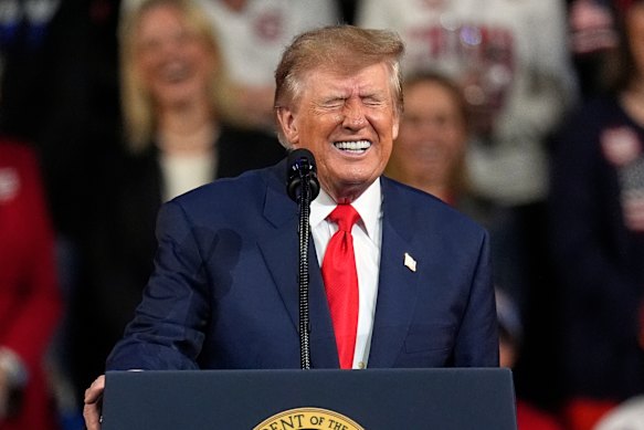Четыре слова возвращаются к Дональду Трампу. 