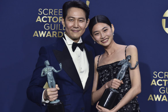 Lee Jung-Jae and Jung Ho-yeon won big at the SAG Awards on Monday (Sunday US time). 