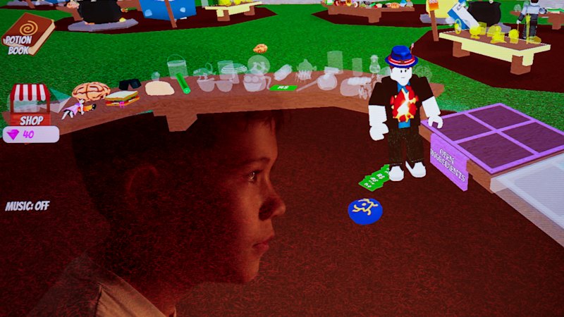 ‘Nearly every kid had been scammed’: Inside Roblox’s predatory economy for children