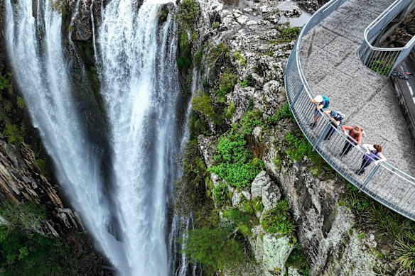 Minyon Falls lookout.