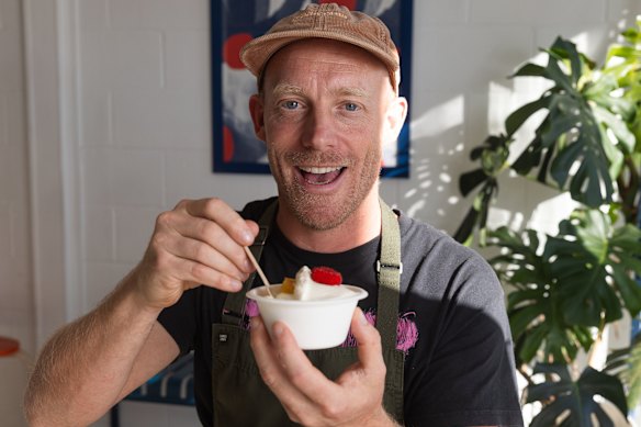 Wal Foster of Bush Ice-Creamery.