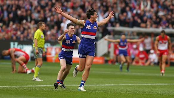 Tom Boyd celebrates the Western Bulldogs 2016 premiership.