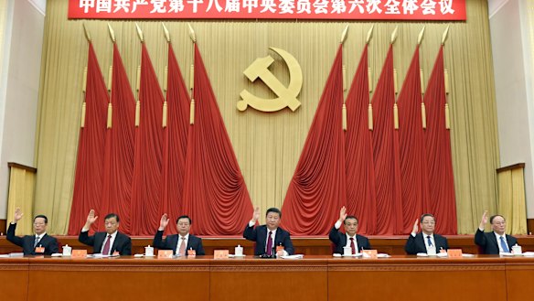 Members of the Chinese Politburo Standing Committee including Zhang Gaoli (left), President Xi Jinping (centre), and Premier Li Keqiang (right of Xi) at a meeting in Beijing in 2016.