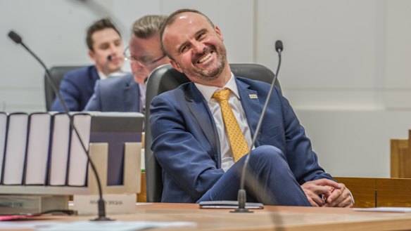 Chief Minister Andrew Barr says putting a dollar figure on answers to questions on notice is an accountability measure. 