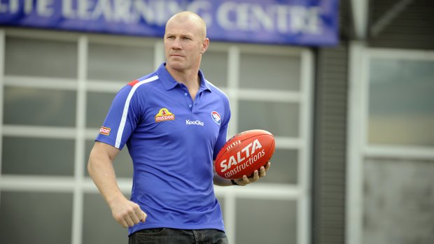 Barry Hall taking in his new surroundings at Whitten Oval in 2009.