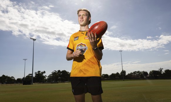 Noah Mraz quit basketball to put everything into his AFL dream.