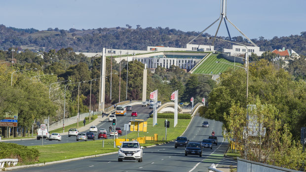 Commonwealth Avenue Bridge. An academic says if stage two of light rail is not completed workers and residents of south Canberra will suffer from endless car parks.