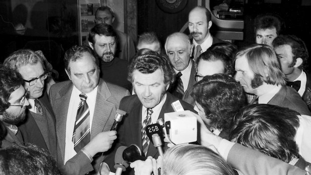 Bob Hawke arrives for a Press Conference with Milton A. (Mickey) Rudin [L], Frank Sinatra’s lawyer for more than 30 years.
