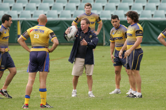 Brian Smith leading a training session with Eels players, including Nathan Hindmarsh (right), in 2006.