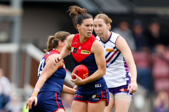 Star Demons defender Libby Birch has requested a move to the Roos.
