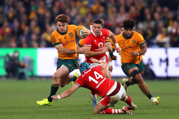 Winger Andrew Kellaway slices through the Wales defence.