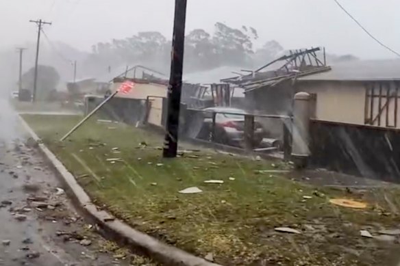 Houses have been damaged by the tornado in Ulladulla.