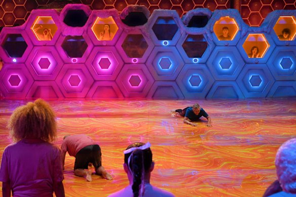 Mirroring the original story, contestants face a number of physical challenges.