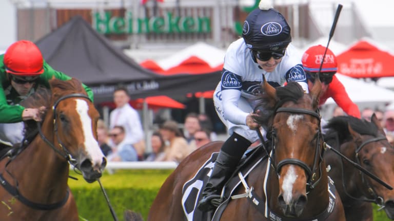 Loving himself: Time To Reign checks out the big screen at Randwick as Rachel King keeps him going to the post.