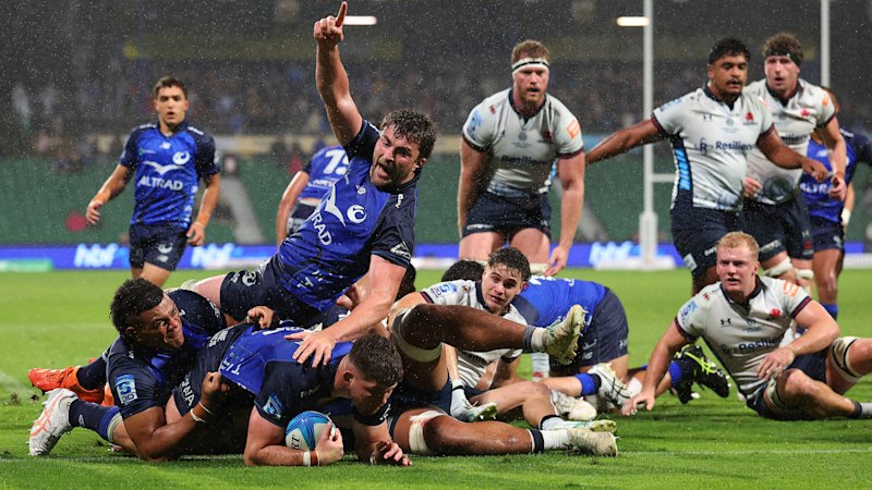 Miserable Waratahs season ends with defeat and serious injury to Wallabies star