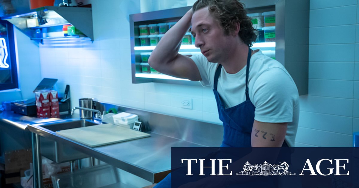 Sydney & Carm Face Restaurant Review Fallout in New S4 Trailer