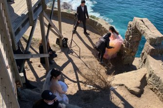 Woman Dies At Selfie Spot In Sydney S East