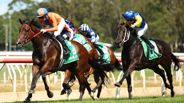 Imposant (right) tries to run down Headley Grange last start on January 11 at Wyong.