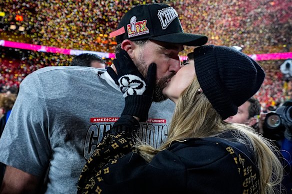 Travis Kelce and Taylor Swift at an NFL game in Missouri last year.
